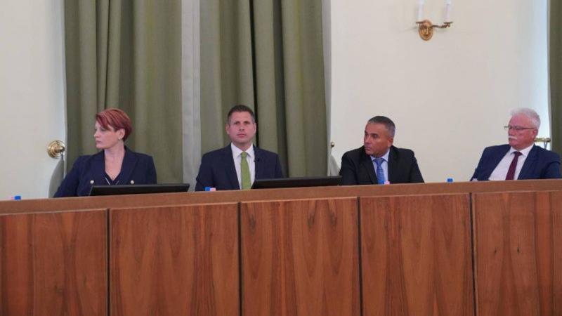 Milliárdok, utazások, áradat: a képviselők végre meghozták a döntéseiket.