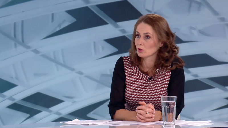 Az ország egyre mélyebbre süllyed a gyűlöletbeszéd mocsarában.