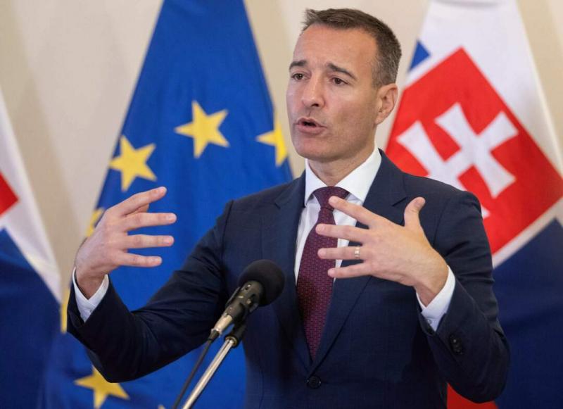 A kormány legújabb döntése keretében bevezetett egy új törvényt, amely a felsőoktatás rendszerét érinti.