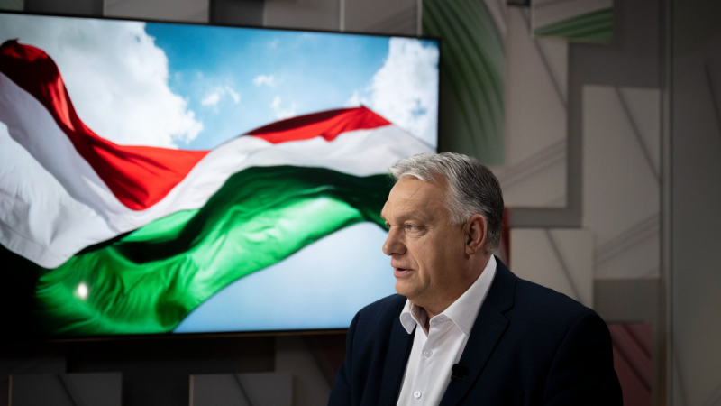 Orbán Viktor egy különleges meglepetéssel kedveskedett Fanninak: egy gyönyörű virágcsokorral lepte meg őt. A történtekről videó is készült, amely bemutatja az eseményt. - Metropol