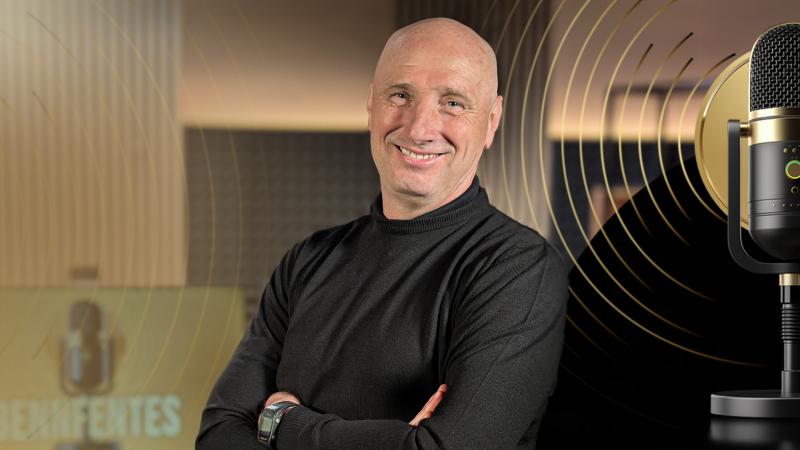 Kuttor Attila: Nem tartom magam megélhetési edzőnek | M4 Sport

Kuttor Attila tisztázta, hogy számára nem a pénzkereset a legfontosabb, amikor az edzői munkájáról beszél. Az M4 Sportnak adott interjújában hangsúlyozta, hogy a sportág iránti szenvedély és 