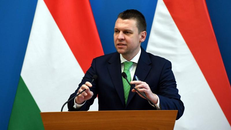 Menczer Tamás hangsúlyozta, hogy Magyarország komoly kihívásokkal néz szembe, és ebben a nehéz időszakban minden egyes emberre szükség van a védelem érdekében.