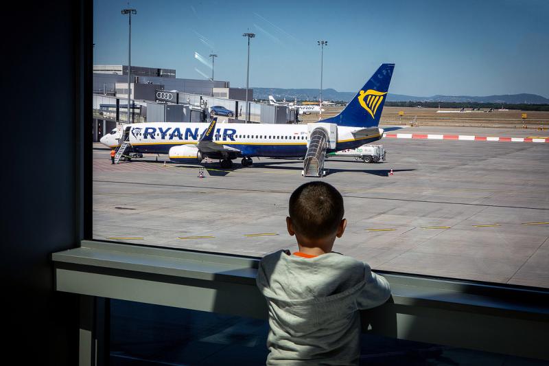 A Ryanair nem éppen kedvező hírekkel szolgált, és a magyar utazók ezt bizony nem fogják könnyen lenyelni.