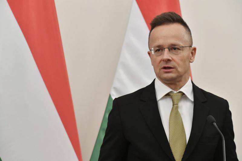 Szijjártó Péter bejelentette, hogy az idei év végére várhatóan befejeződik a Budapest-Belgrád vasútvonal korszerűsítése.
