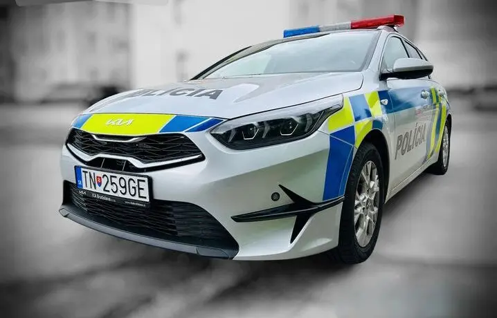 Egy pozsonyi erdő mélyén egy férfi ok nélkül rátámadt ismeretlenekre, amiért akár három év börtönbüntetést is kiszabhatnak rá.