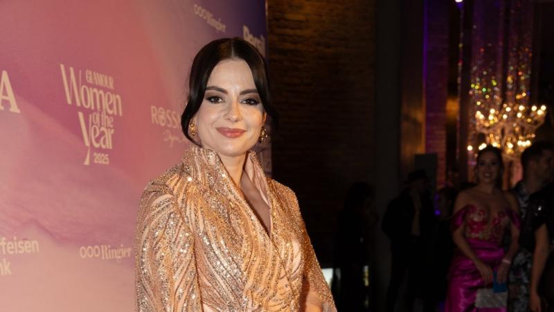 Lola számára egyáltalán nem jelent problémát, hogy nem a huszonéves éveiben vált édesanyává.