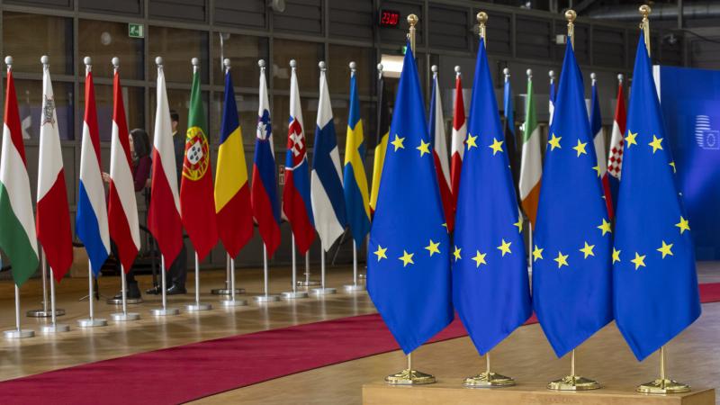 Magyarország és Szlovákia fenyegető vétóval léptek fel a nagyszabású uniós terv ellen.