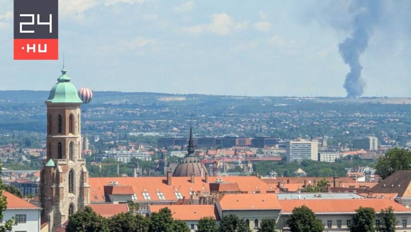 Kerepesen lángra kapott a szeméttelep, és a lángok fénye Budáról is világosan észlelhető.